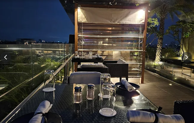 Tuli Rooftop 180°